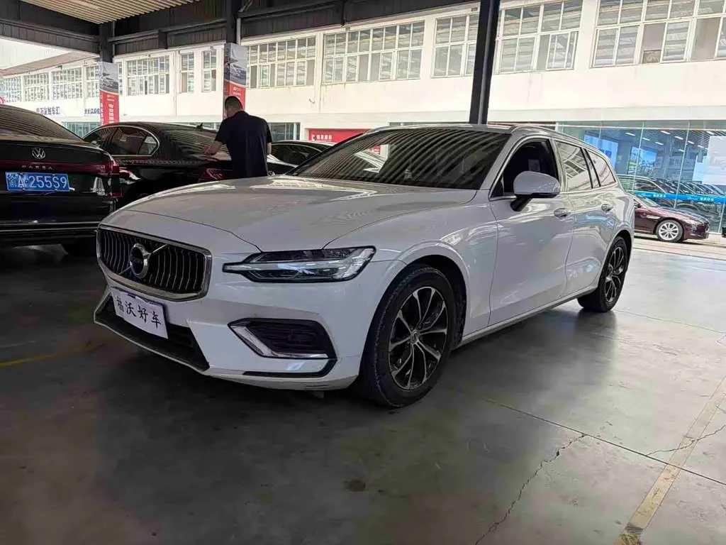 Volvo V60 2022 из Китая — купить под ключ