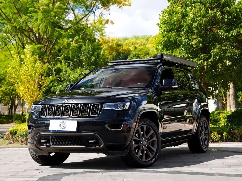 Jeep Grand Cherokee 2016 из Китая — купить под ключ