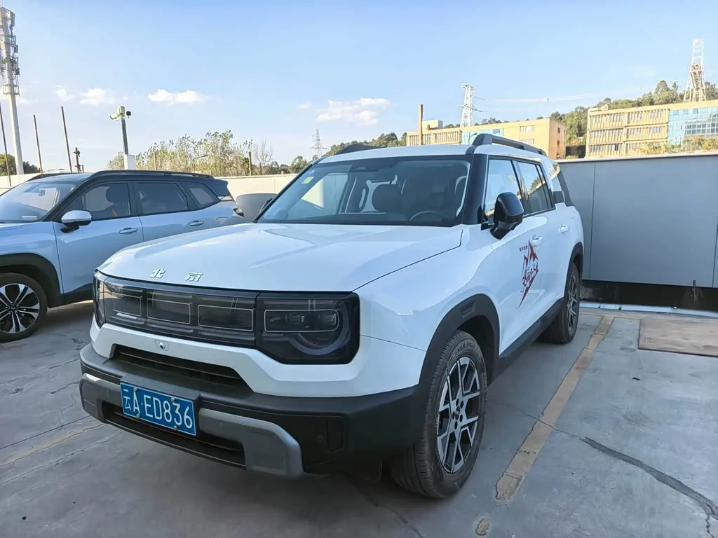 BAIC Beijing BJ30 2025 из Китая — купить под ключ