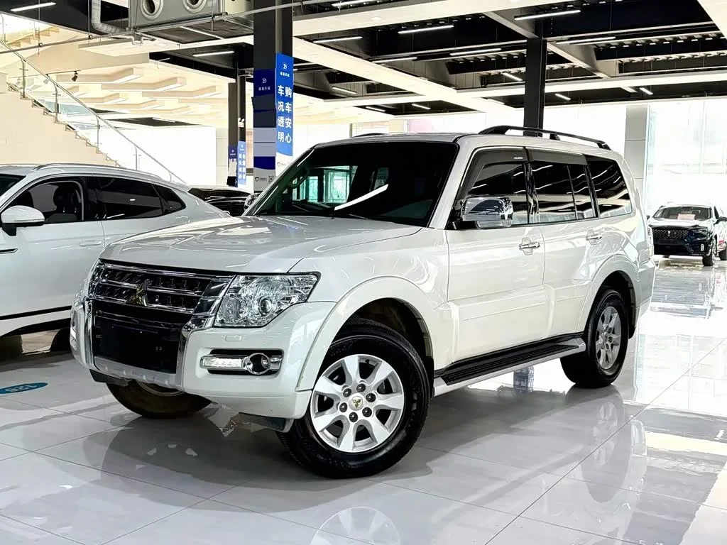 Mitsubishi Pajero 2015 из Китая — купить под ключ