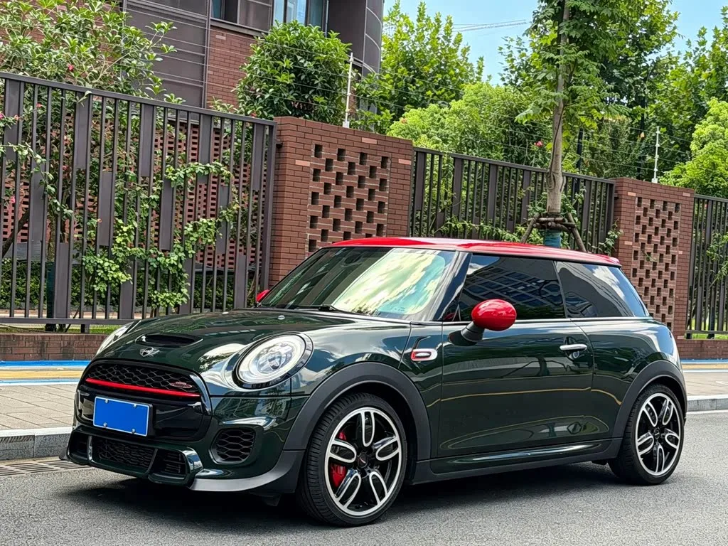 Mini Mini JCW 2017 из Китая — купить под ключ