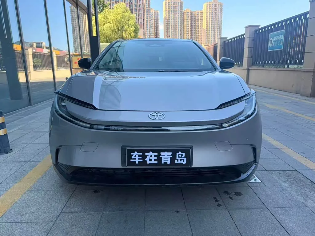 Toyota bZ5 2025 из Китая — купить под ключ