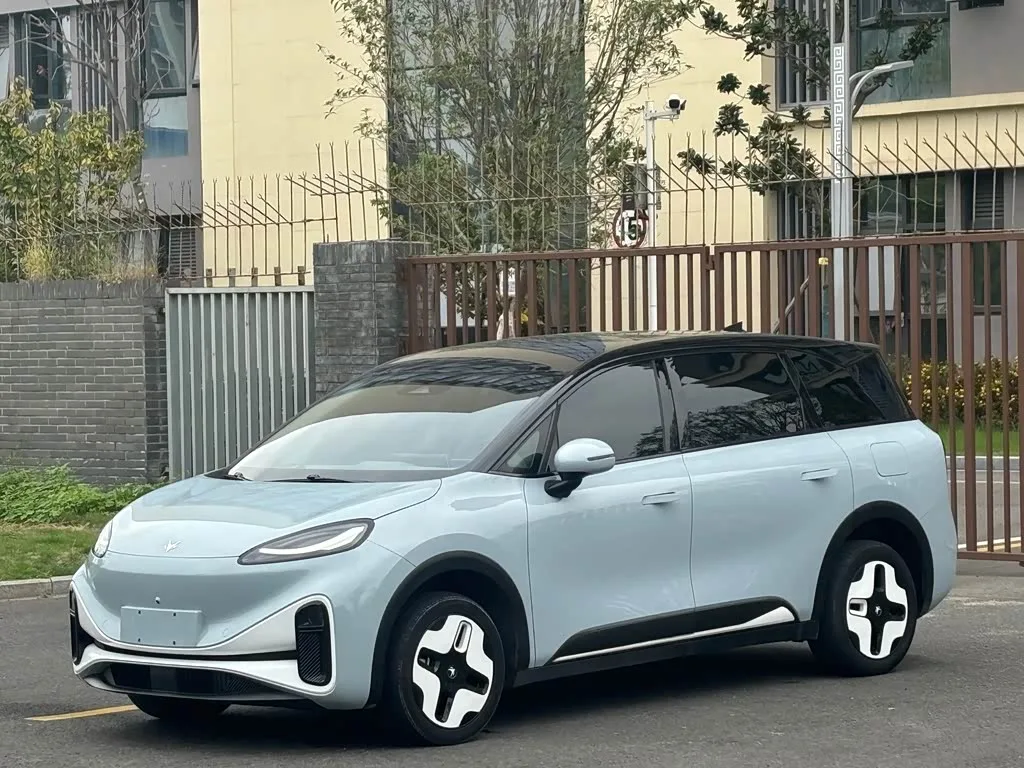 BAIC Arcfox Kaola 2023 из Китая — купить под ключ