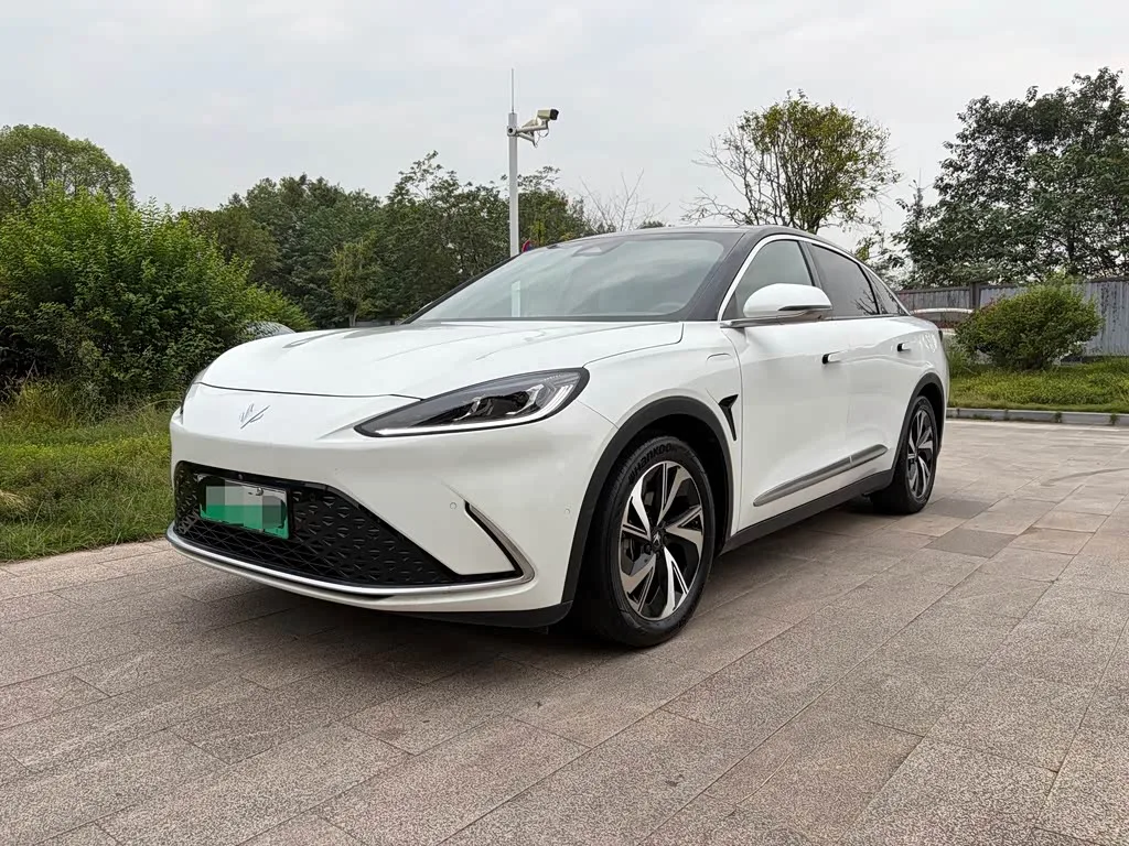 BAIC Arcfox Alpha S 2022 из Китая — купить под ключ