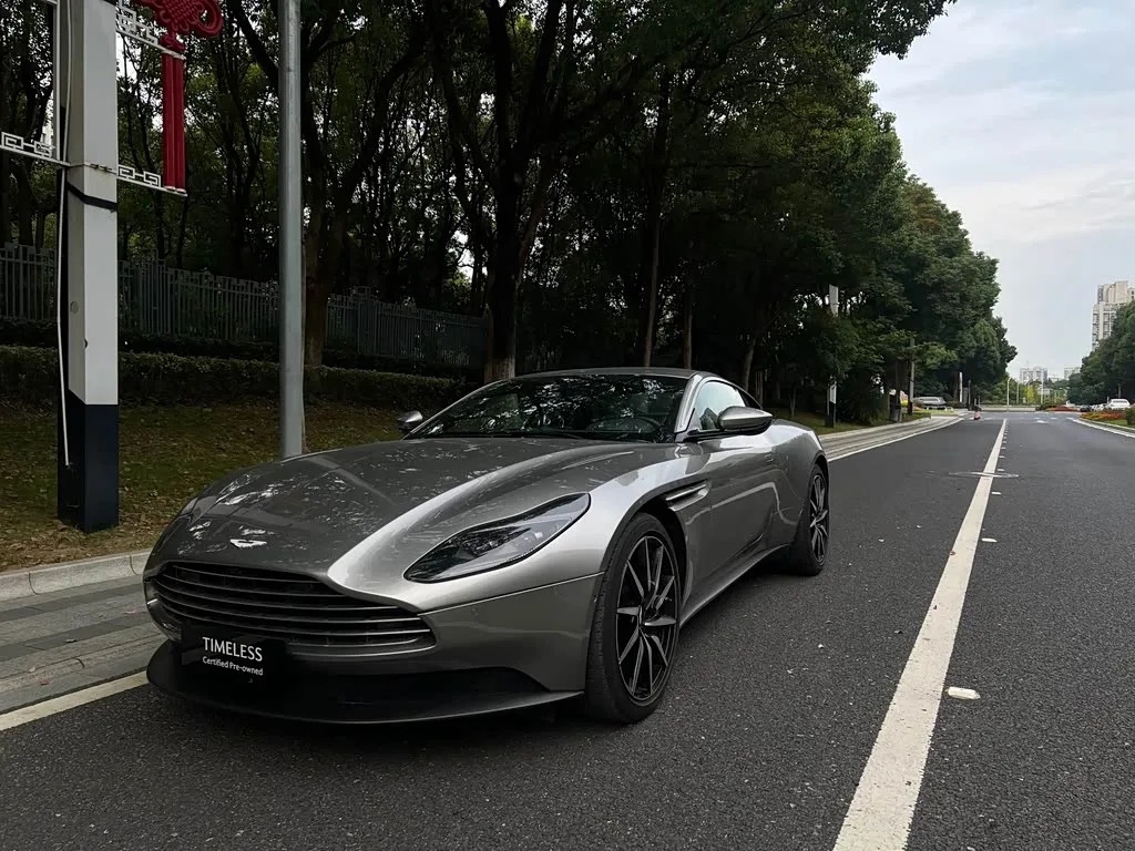 Aston Martin DB11 2024 из Китая — купить под ключ