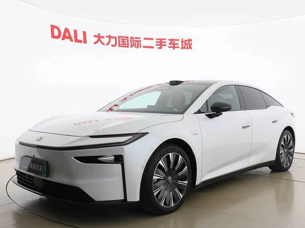Toyota bZ7 2026 из Китая — купить под ключ