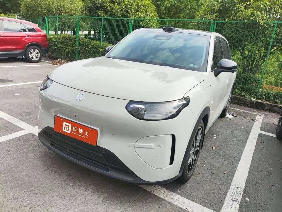 Leapmotor A10 2026 из Китая — купить под ключ