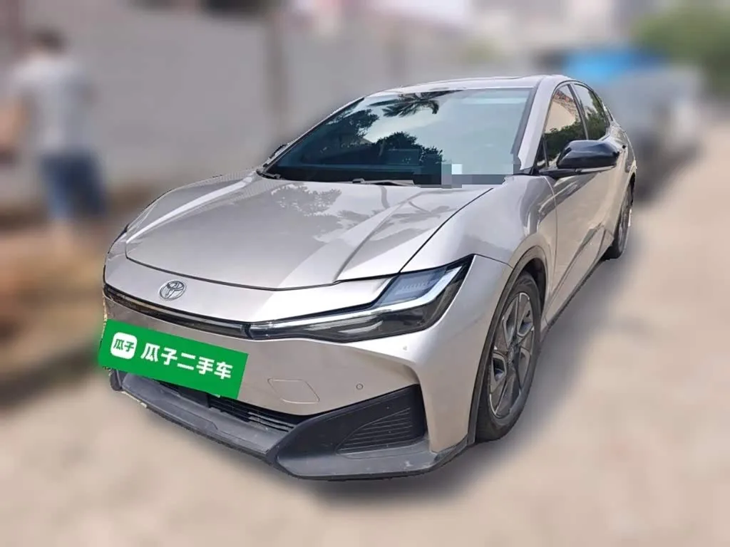 Toyota bZ3 2024 из Китая — купить под ключ