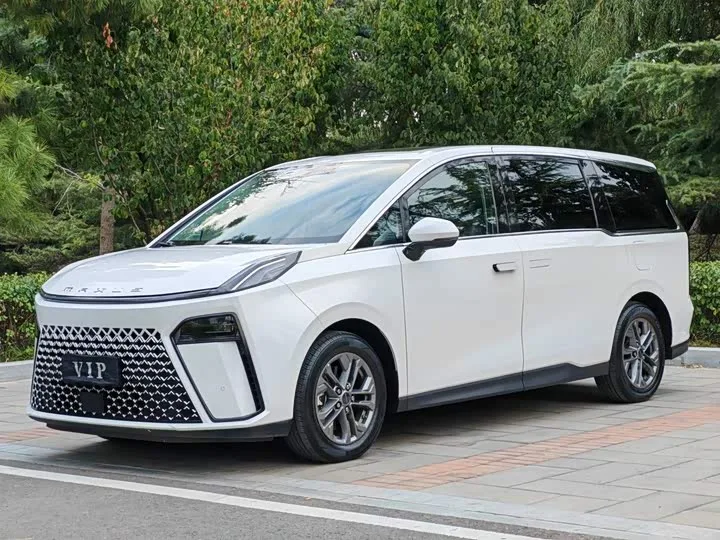Maxus G70 2024 из Китая — купить под ключ
