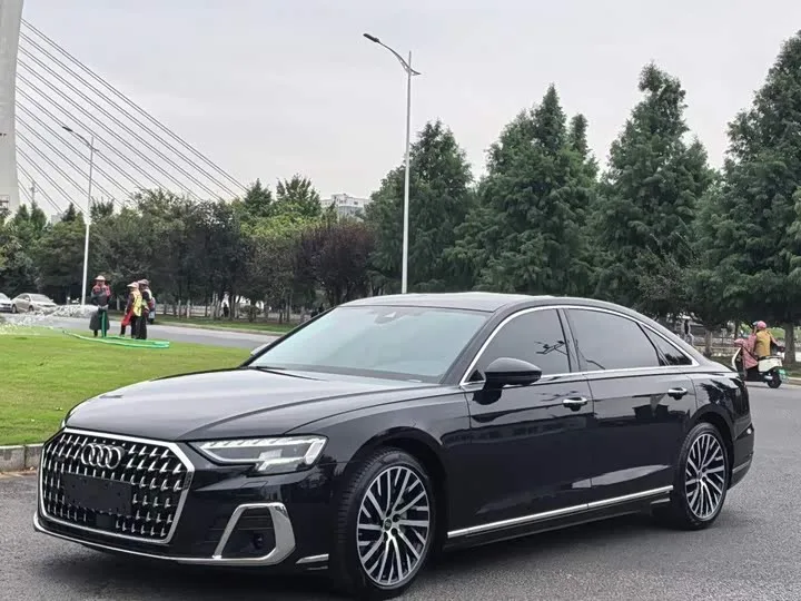Audi A8 2025 из Китая — купить под ключ