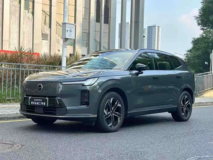 Volvo XC70 Hybrid 2026 из Китая — купить под ключ
