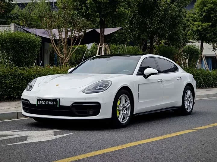 Porsche Panamera Hybrid 2022 из Китая — купить под ключ