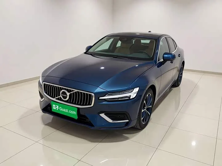 Volvo S60 2022 из Китая — купить под ключ