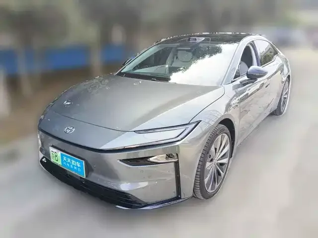 Toyota bZ7 2026 из Китая — купить под ключ