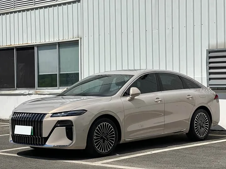 Roewe M7 DMH 2026 из Китая — купить под ключ