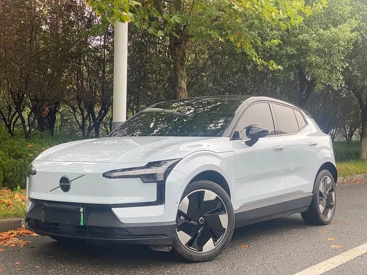 Volvo EX30 2025 из Китая — купить под ключ