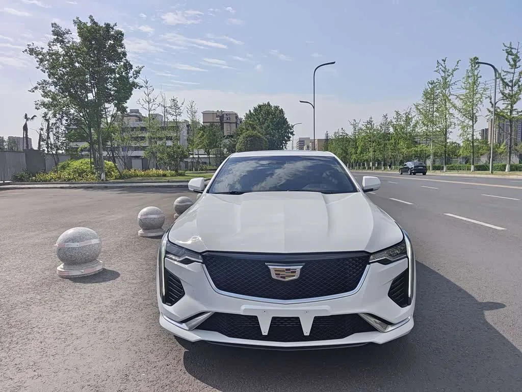 Cadillac CT4 2022 из Китая — купить под ключ