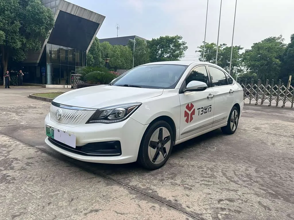 Dongfeng Aeolus E70 2020 из Китая — купить под ключ