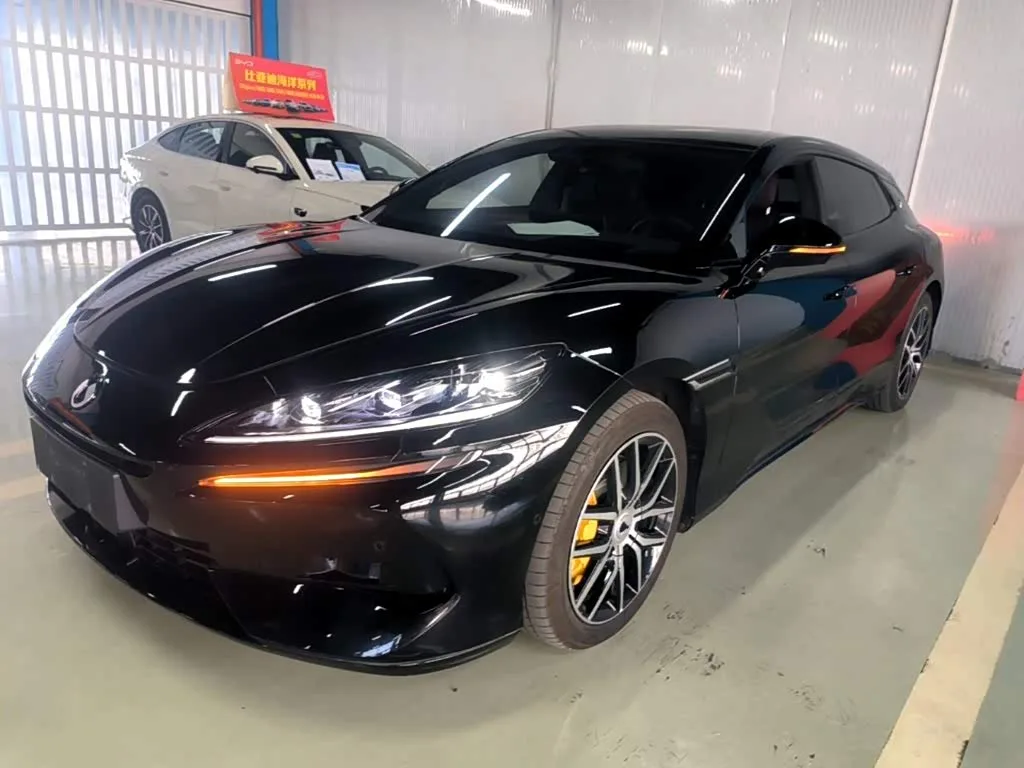 Denza Z9GT 2024 из Китая — купить под ключ