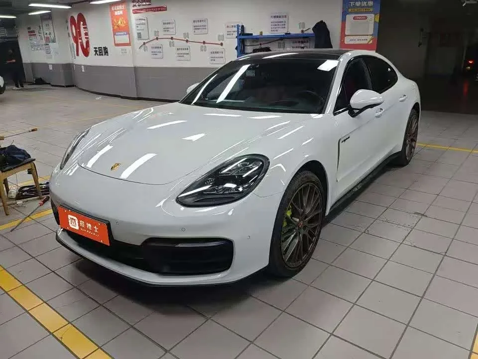 Porsche Panamera Hybrid 2024 из Китая — купить под ключ