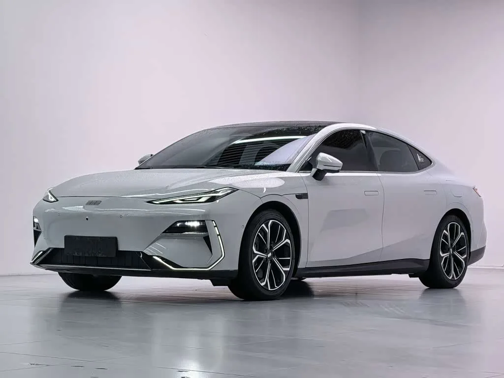Geely Galaxy E8 2025 из Китая — купить под ключ