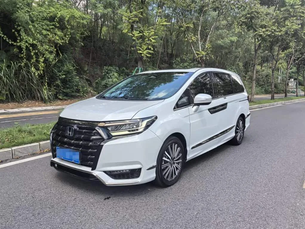 Honda Elysion 2024 из Китая — купить под ключ