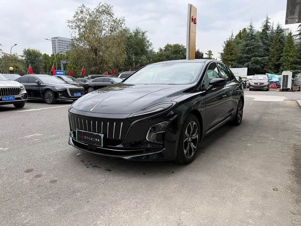 Hongqi E-QM5 2024 из Китая — купить под ключ