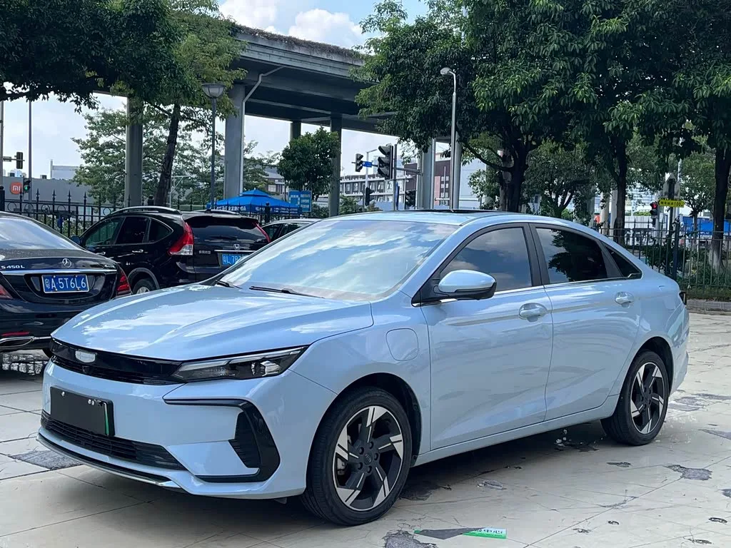 Geely Emgrand L Hi·P Hybrid 2024 из Китая — купить под ключ