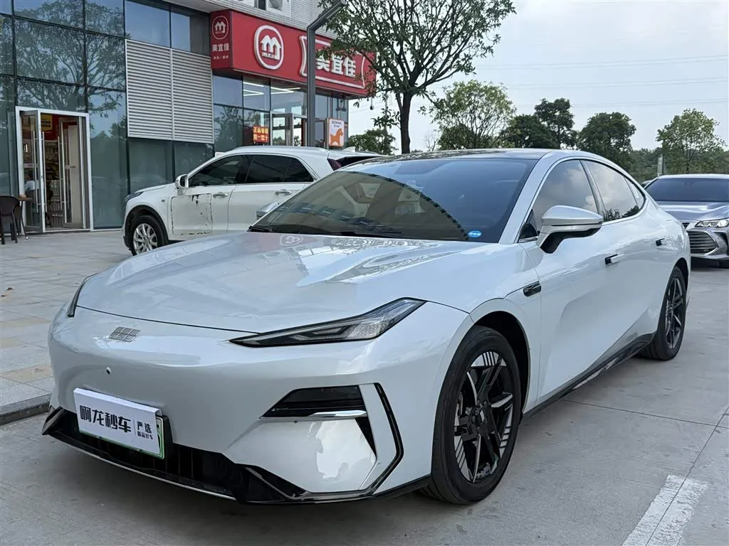 Geely Galaxy E8 2024 из Китая — купить под ключ