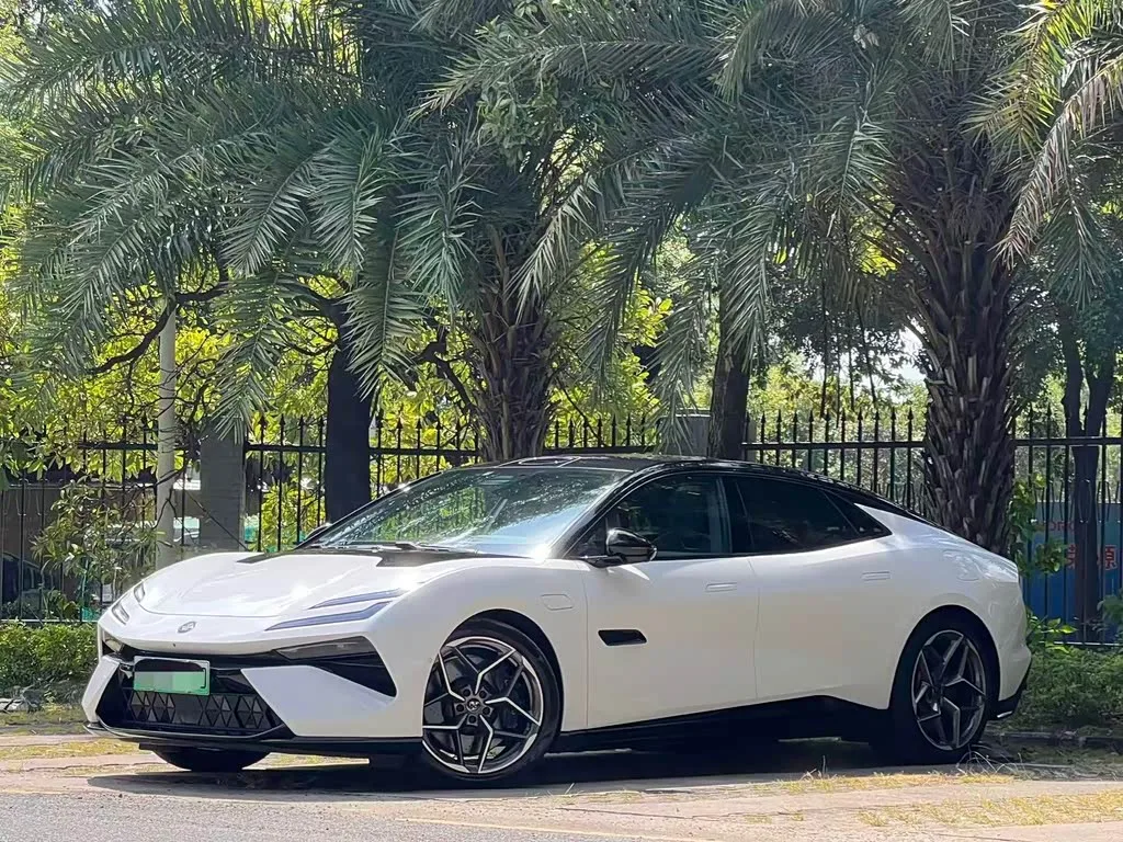 Lotus Emeya 2024 из Китая — купить под ключ