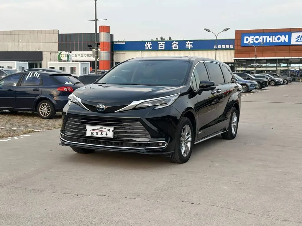 Toyota Sienna 2024 из Китая — купить под ключ