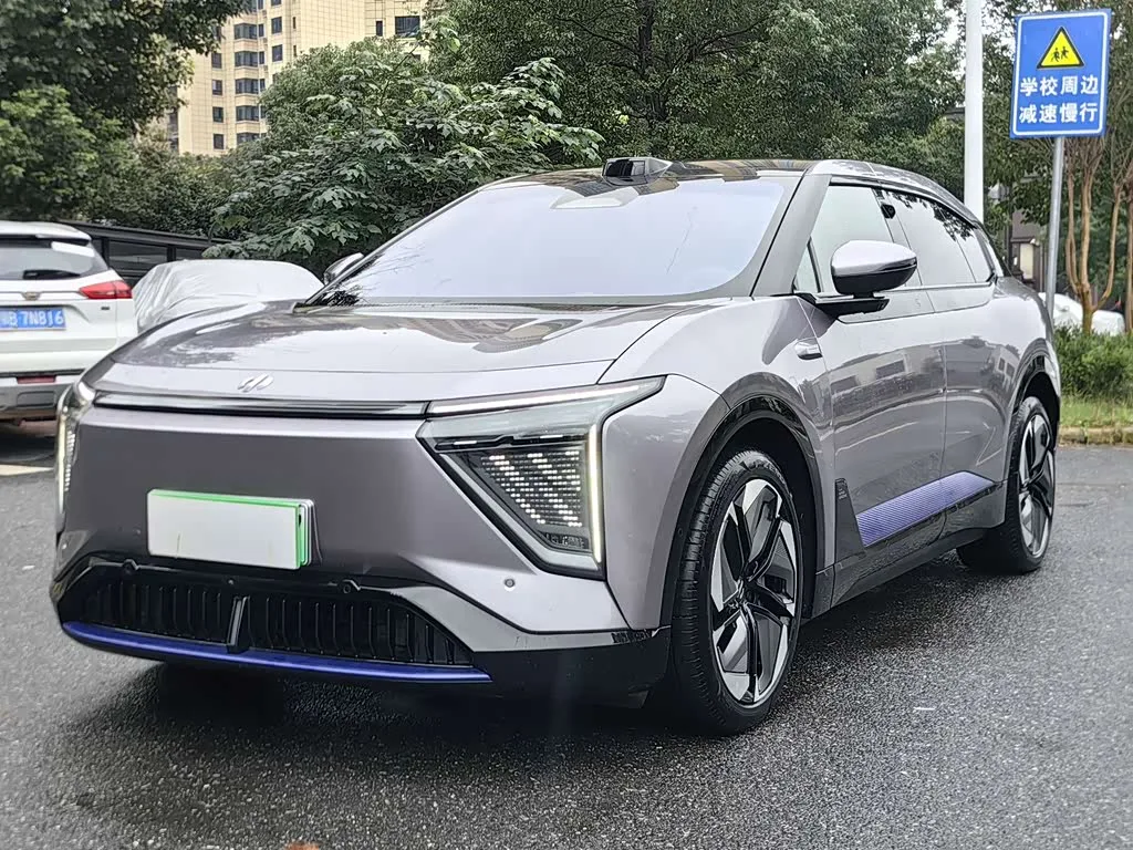 HiPhi Y 2023 из Китая — купить под ключ