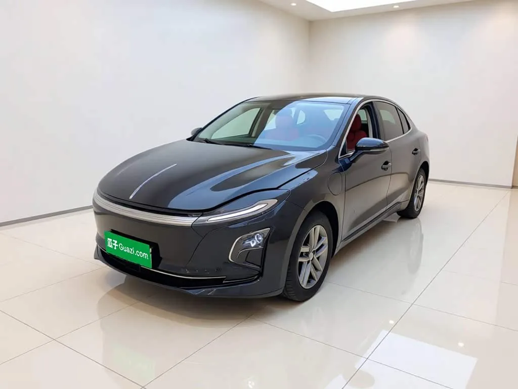 Hongqi E-QM5 2025 из Китая — купить под ключ