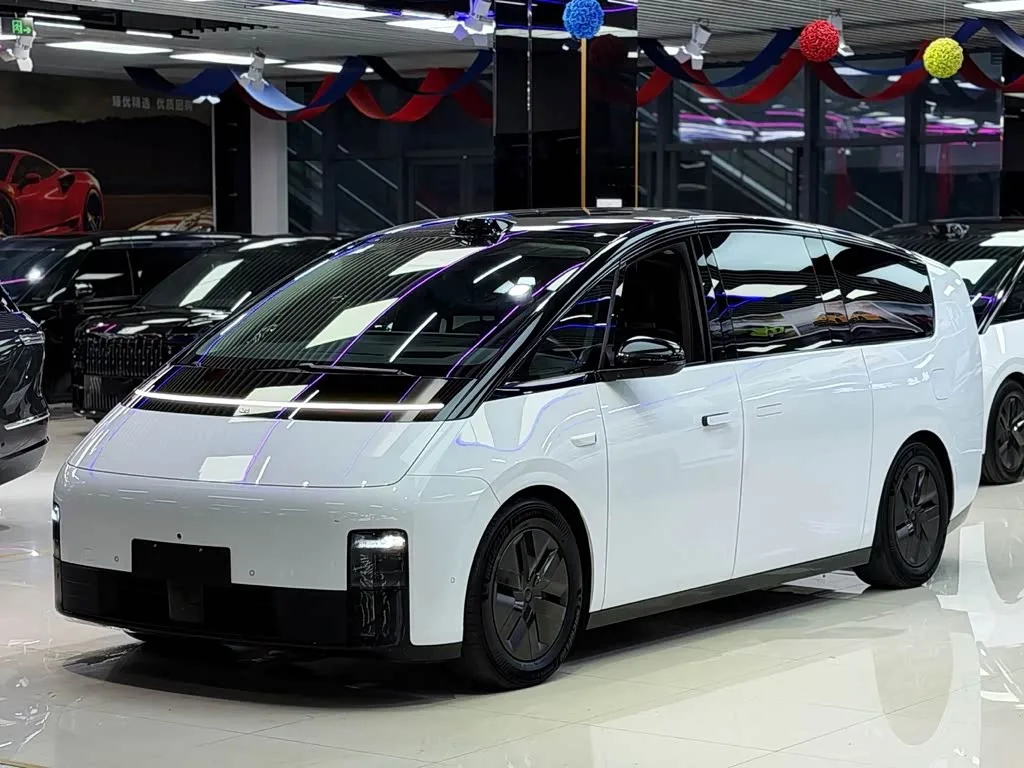 LiXiang Mega 2024 из Китая — купить под ключ