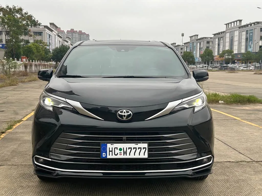 Toyota Sienna 2026 из Китая — купить под ключ