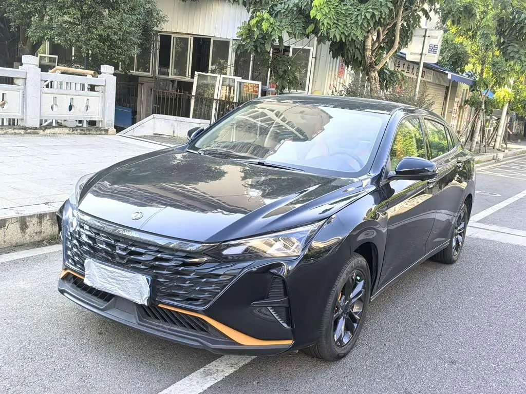 Dongfeng Aeolus Yixuan 2024 из Китая — купить под ключ