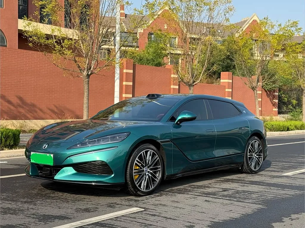 Denza Z9GT 2026 из Китая — купить под ключ