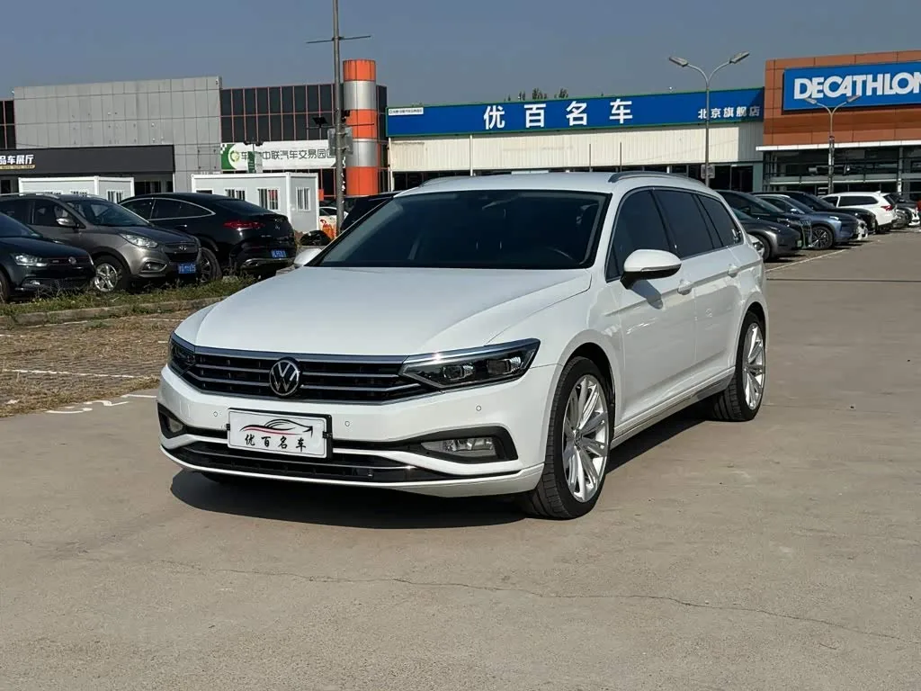 Volkswagen Passat Variant 2022 из Китая — купить под ключ