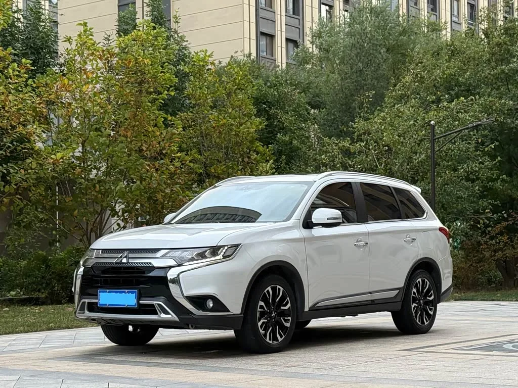 Mitsubishi Outlander 2021 из Китая — купить под ключ