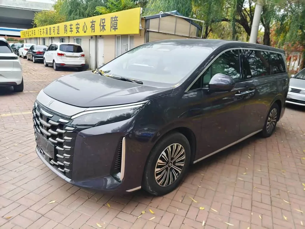 BYD Xia 2025 из Китая — купить под ключ