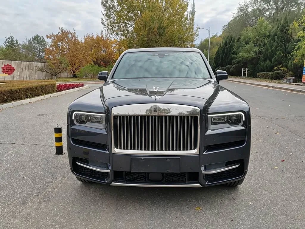 Rolls-Royce Cullinan 2019 из Китая — купить под ключ