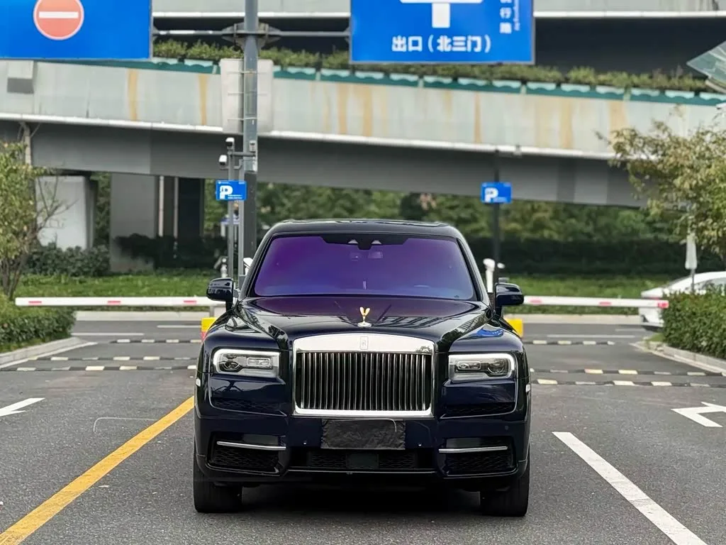 Rolls-Royce Cullinan 2021 из Китая — купить под ключ