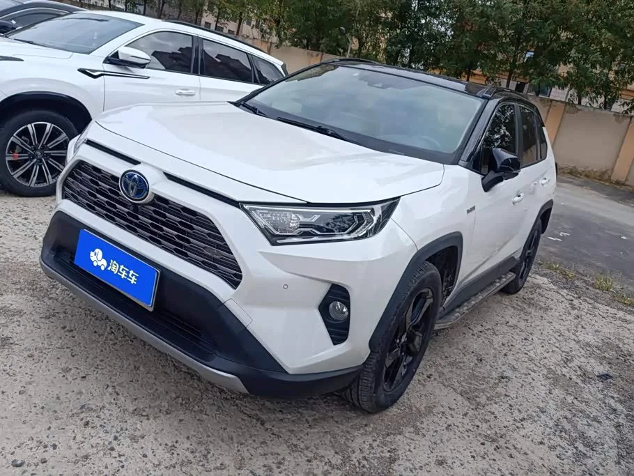 Toyota RAV4 2020 из Китая — купить под ключ