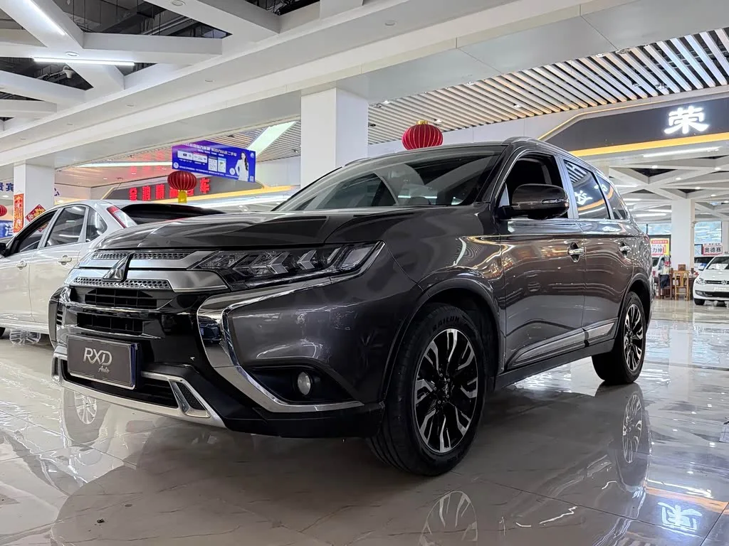 Mitsubishi Outlander 2020 из Китая — купить под ключ