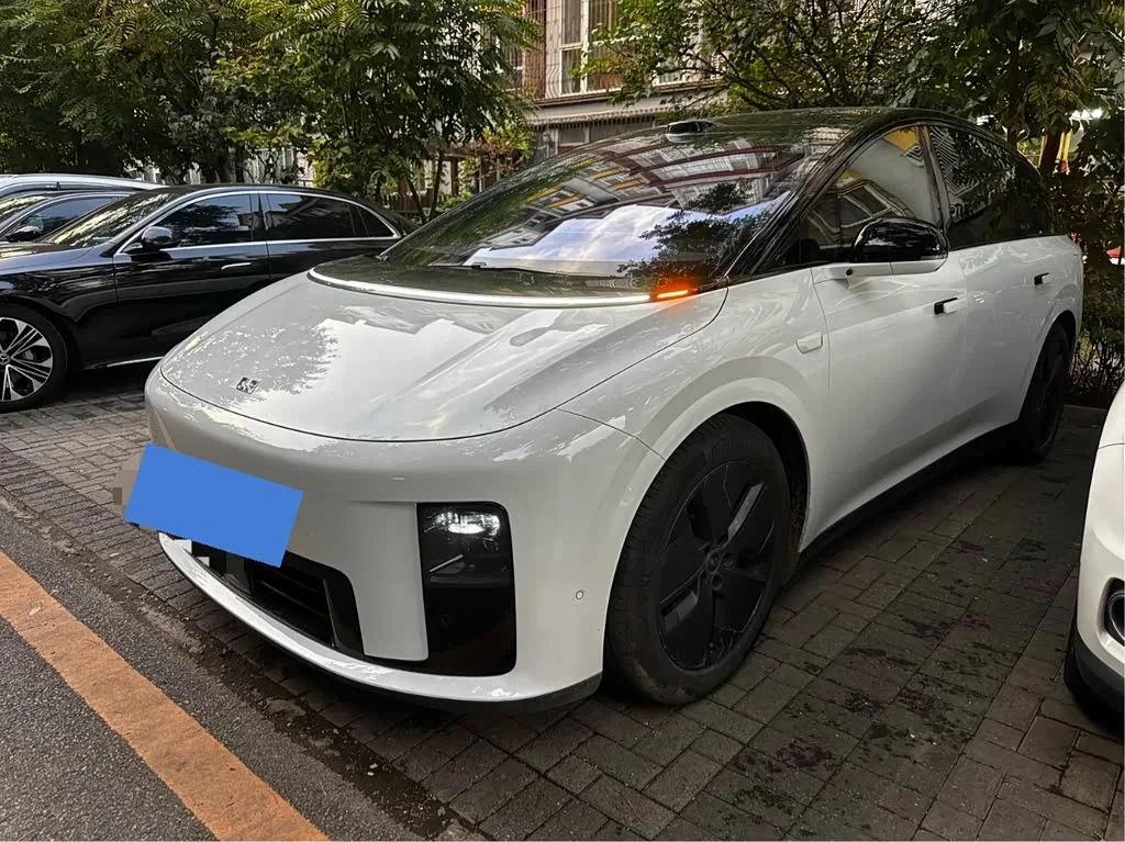 LiXiang i8 2025 из Китая — купить под ключ