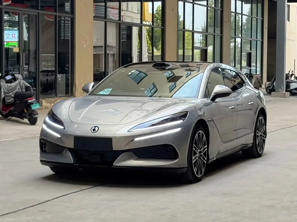 Denza Z9GT 2026 из Китая — купить под ключ