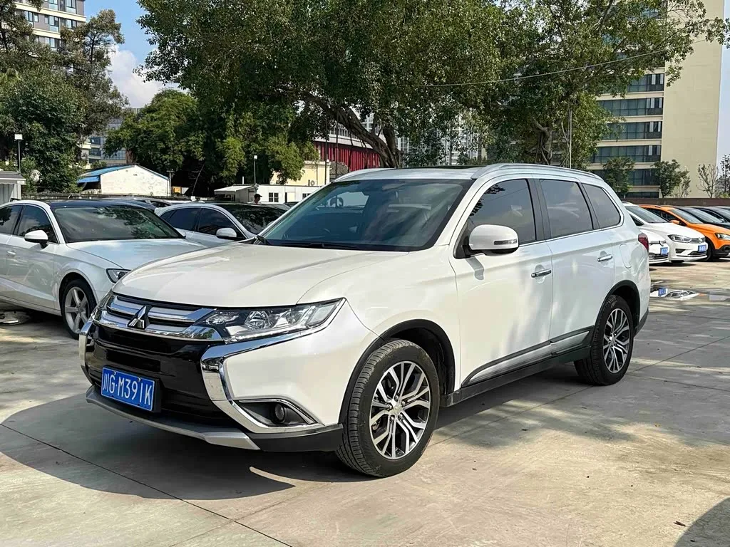 Mitsubishi Outlander 2018 из Китая — купить под ключ