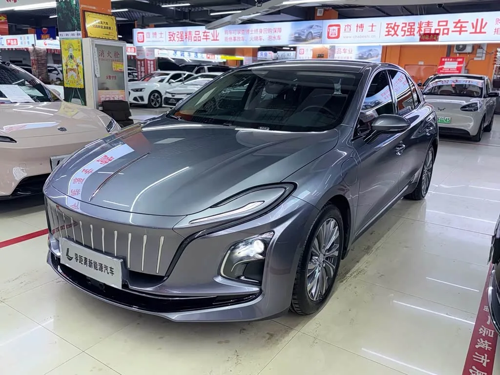 Hongqi E-QM5 2024 из Китая — купить под ключ