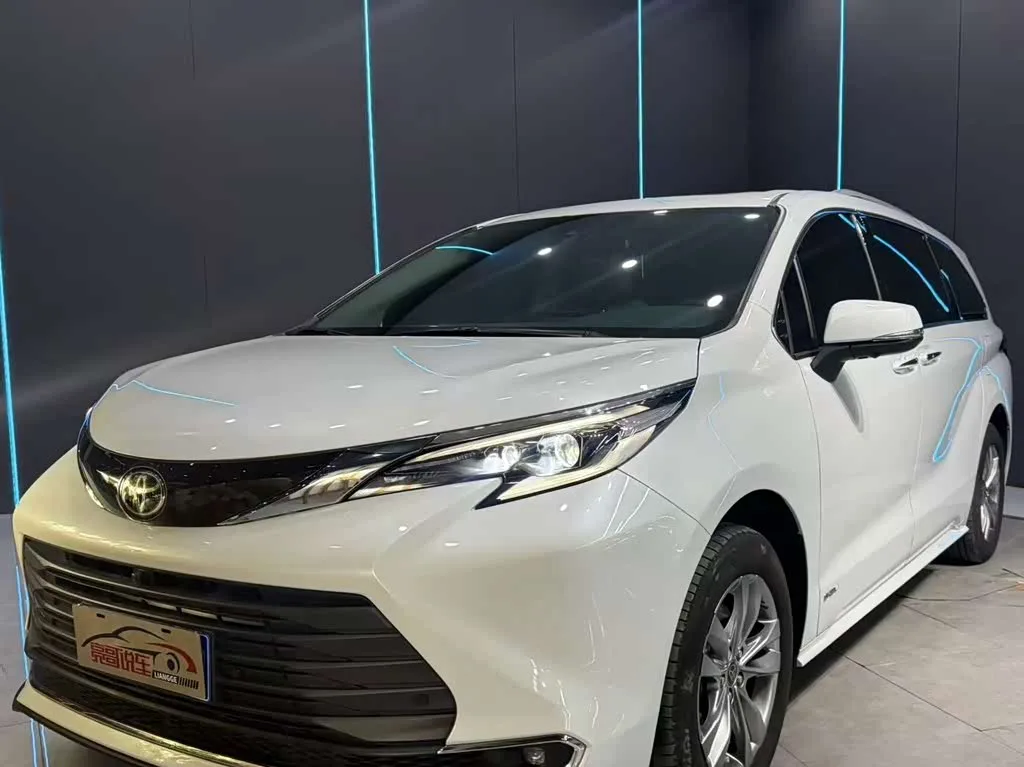 Toyota Sienna 2025 из Китая — купить под ключ