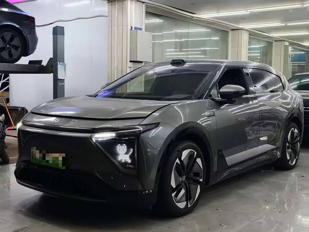 HiPhi Y 2023 из Китая — купить под ключ